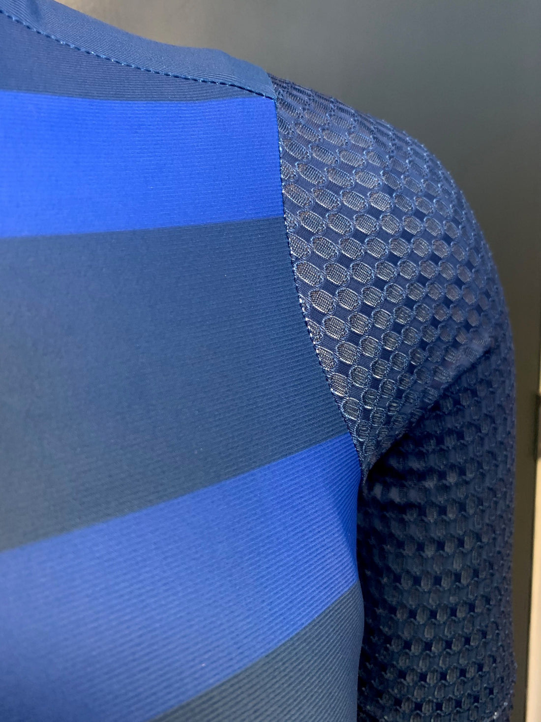 Apex Aero+ Set in Sleeve detail