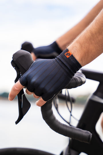 Signature Aero Gloves